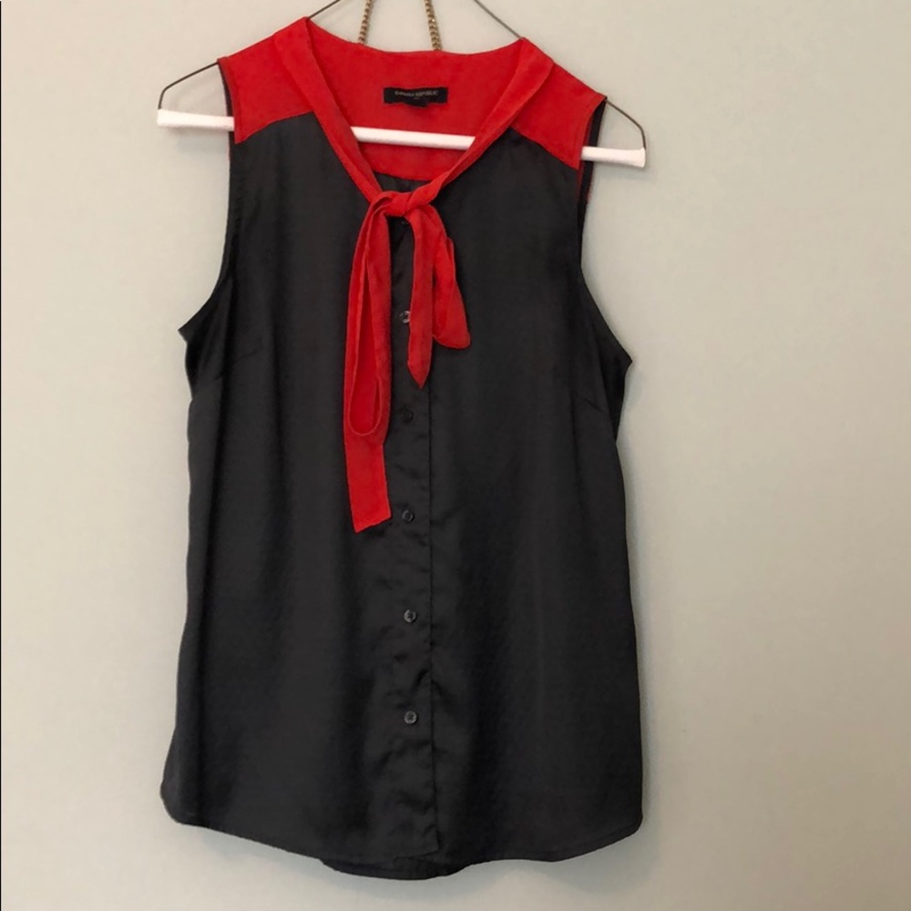 ✨3 for $25✨ Vibrant Banana Republic Blouse